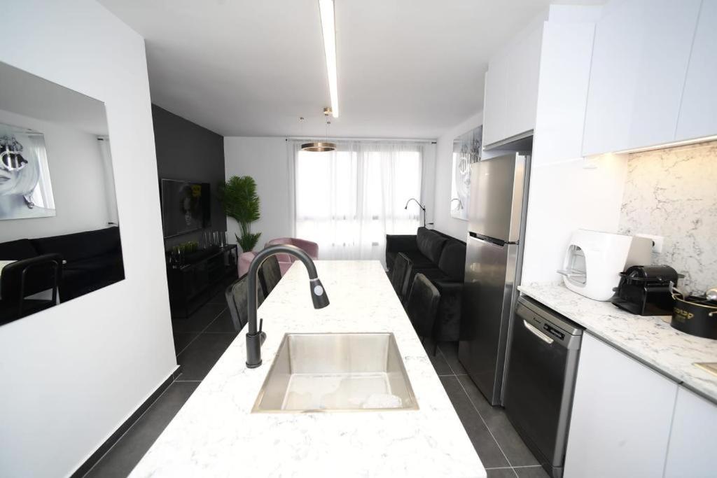 Z-32 Luxury Boutique Apartment Eilat Eksteriør bilde