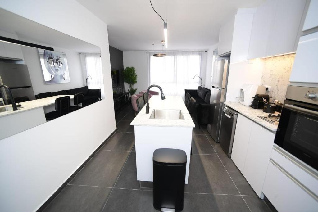 Z-32 Luxury Boutique Apartment Eilat Eksteriør bilde